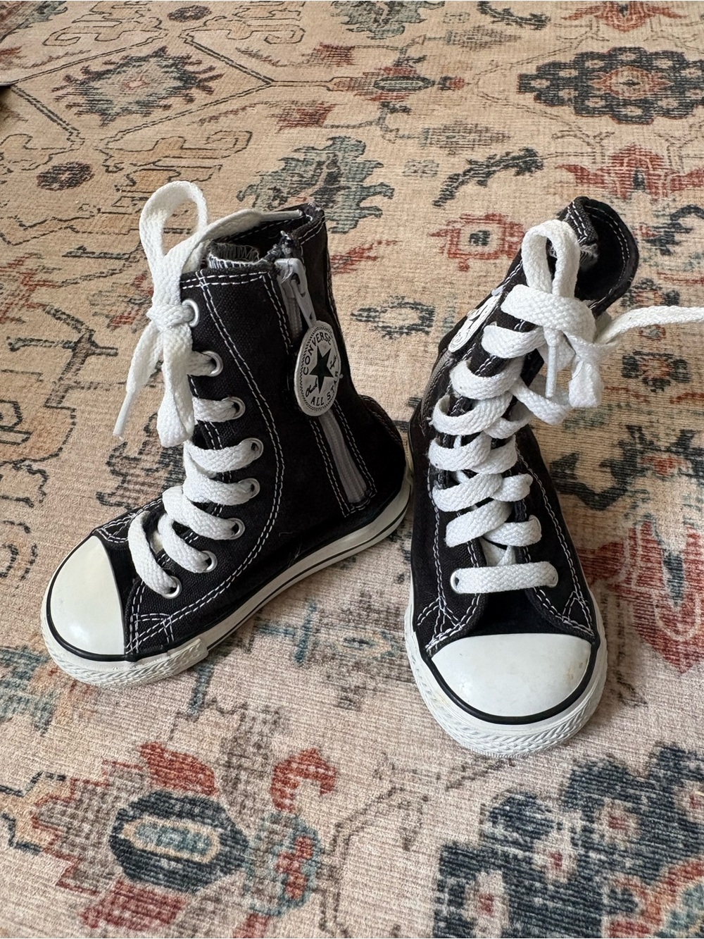 Converse Chuck Taylor All Star Toddler Size 6 Black High Tops Zip Sneakers